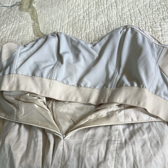 Nicole Miller HG0015 Wedding dress Metallic taffeta NWT  twist front veil 16 - Picture 16 of 16